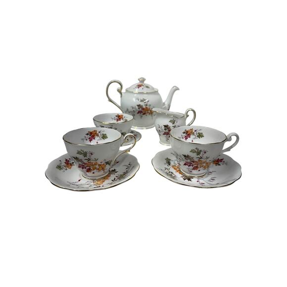 Vintage Royal Standard 8 Piece Tea Set Fall Leaves Pattern w/Gold Scalloped Edge - Picture 1 of 16